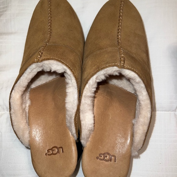 UGG lined suede clogs Size 9 - Picture 4 of 8